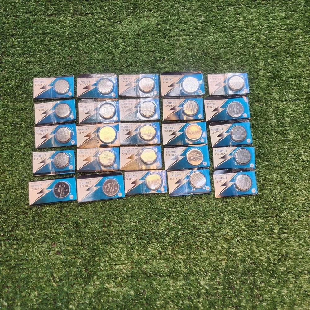 25 New Carded CR2032 3v Lithium Batteries